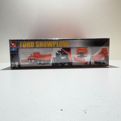 AMT Ertl #31820 1:25 Scale Ford Snowplow Truck Plastic Kit Sealed