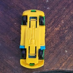 GREENBRIER SUNTOYS 9891 GREEN BLUE & YELLOW DIECAST 2 3/4″ CAR W/ COBRA SNAKE