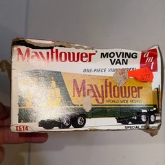 Vintage AMT Mayflower Moving Van Trailmobile 1/25 Model T514 Semi Trailer 1978