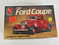 AMT 1:25 1932 Ford Coupe 3 on 1 Model Kit #6578 OPENED BOX