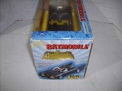 JOHNNY LIGHTNING POLAR LIGHTS 1:24 DIECAST 1960S COMIC BOOK BATMOBILE NEW/SEALED
