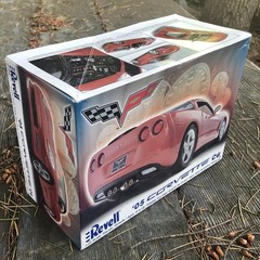 New/Old Stock Revell 2005 Corvette C6 Model Kit, 1:25 Scale