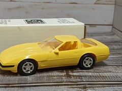 AMT Ertl 1995 Chevrolet Corvette ZR-1 Promo Car Yellow # 6661E0
