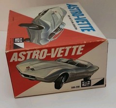 Astro-Vette MPC 1:25 Model Kit & Box 509-200 Rare GM Styling Sensation 1968
