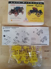 Auto Pioneers 1903 Cadillac 1/48 & 1900 Packard Car Model 1/50 Scale Glencoe