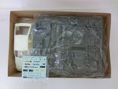 Plastic Model Kit 1/24 AE86 Trueno Fujiwara Tofu Shop WITH Takumi Fujiwara & Nat