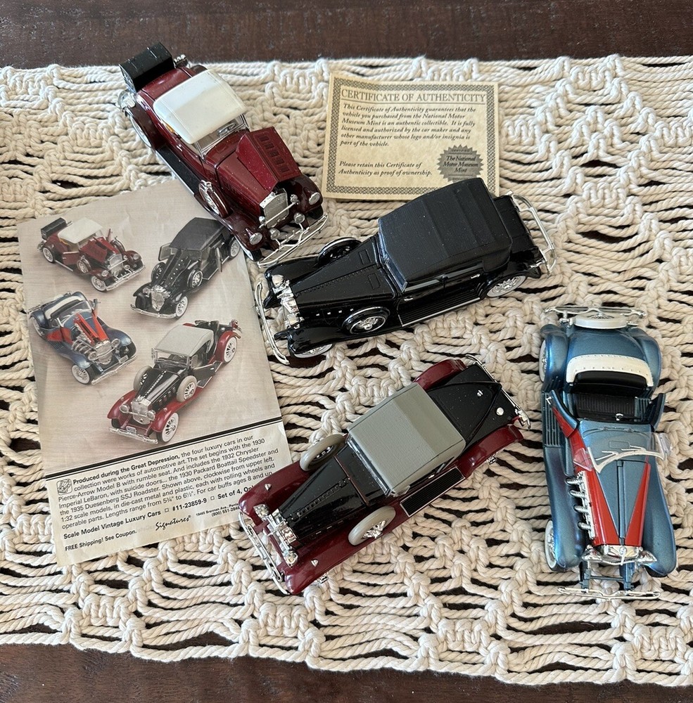 Signatures Scale Model Vintage Luxury Car Set – 1:32 Scale Models – Set Of 4