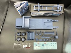 1/25 1972 Ford C-700 Ramp Truck Race Car Hauler Model Kit with Engine & Clears