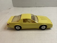 1985 Camaro￼ Dealer Promotional Model, Yellow 1/25 (116)￼￼