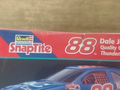 #88 Dale Jarrett Quality Care Thunderbird 1/32 Monogram Snap Together WARPED BOX