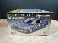 LINDBERG RICHARD PETTY’S 1964 BELVEDERE 1:25 SCALE KIT #72164 VINTAGE SEALED NIB