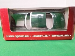 1/25 SCALE 1962 CHRYSLER 300 PRE-PAINTED JADE GREEN CUSTOM SHOP MODEL KIT