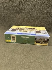 Heller 79883 Sherman M4 WWII Allied Forces Tan 1:72 Scale Model Kit New Military
