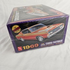 AMT 1969 Ford Torino Cobra Fastback 1/25 Scale Plastic Model Kit