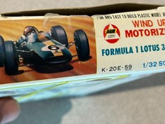 RARE VINTAGE AHM Wind Up Motorized Lotus 33 GP 1:32 Scale Model Kit
