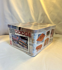 AMT DODGE 1969 Daytona Auto Art Series model kit NEW in FACTORY SEALED “TIN BOX”