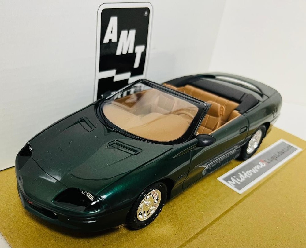 1995 Chevrolet Camaro Z28 Green 1:25 Scale Promo Model