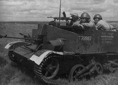 1/72 Universal Carrier with Boys 14,5mm IBG Model 72026 Plastic Model kit