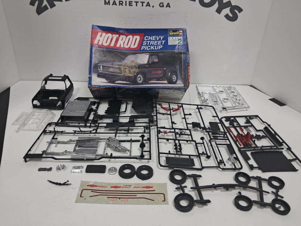 Revell Hot Rod 1/25 – CHEVY 350 STREET PICKUP TRUCK – Model Kit – 7135 – New ’93