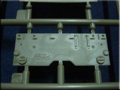 BRONCO CB35106 1/35 US GPW 1/4 ton 4×4 Utility Truck(Mod.1942) w/Crew