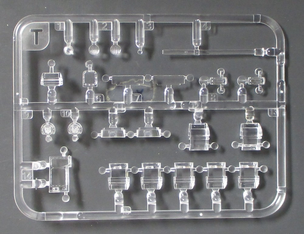 Rye Field 1/35 Scale Leopard 2A6 – Parts Tree T from Kit No. 5065