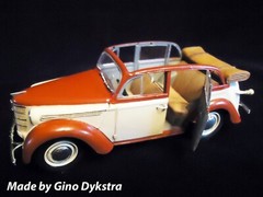 ICM 35484 Plastic model kit Scale 1:35 Moskvitch-401-420A, Soviet passenger car