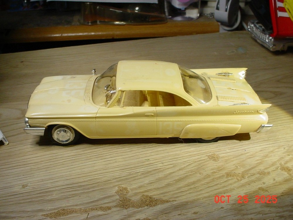 Vintage 1960 DeSoto Adventurer SURVIVOR 1/25 Plastic Jo Han uprm1