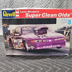 Revell Larry Morgan Oldsmobile Pro Stock Model Kit 1:25 7362