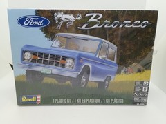 Revell Ford Bronco 1:25 Scale Plastic Model Kit Sealed 85-4320 NEW