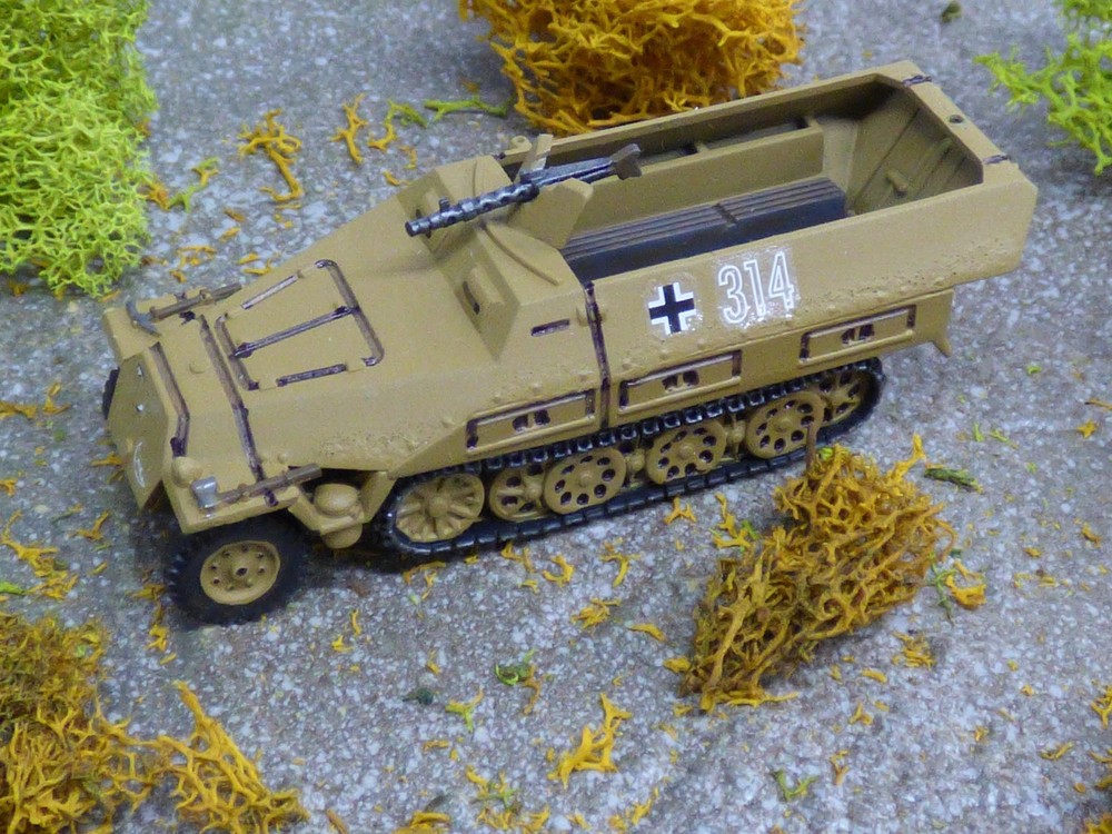 Trident / Roco Minitank Compatible WWII German SdKfz 251/1 Halftrack Lot#9376B©