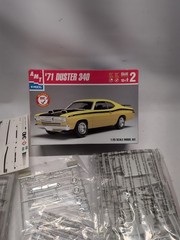 AMT 1971 Plymouth Duster 340 1:25 Scale Model Kit 31225 New Open Box Sealed Part