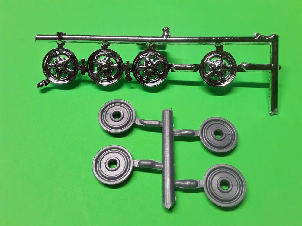 77 1977 E150 Ford Van 1/25 AMT Chrome Rim Wheel Backs Hubcaps