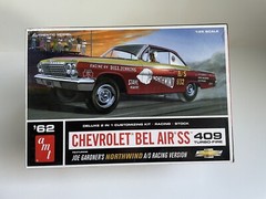 AMT ‘62 Chevrolet Bel Air SS 409 1/25 Model Kit Open Box Sealed Parts (S4)