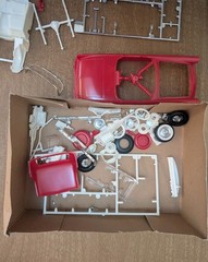 REVELL 63 FORD Thunderbird 1:32 SCALE and Monogram 56′ T-Bird