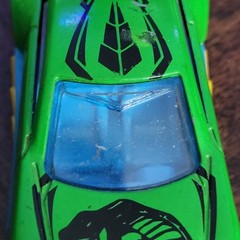 GREENBRIER SUNTOYS 9891 GREEN BLUE & YELLOW DIECAST 2 3/4″ CAR W/ COBRA SNAKE