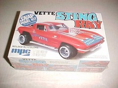 Vintage 1/32 Vette Stingray Snap Model Kit Red White & Blue #1-3213 MPC NEW