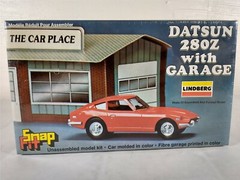 Datsun 280Z with Garage Lindberg SnapFit 1:32 Model Kit # 390