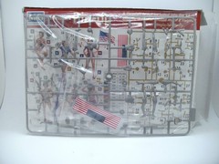 Master Box 1/35 scale Pin up girls kit sealed bag in open box