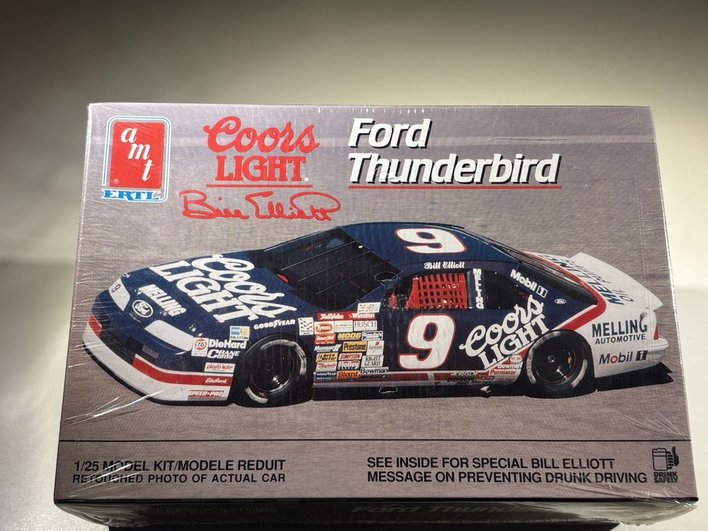AMT ERTL 6740 Bill Elliott 1991 Coors Light NASCAR 1:25 Model Car Kit Sealed NEW