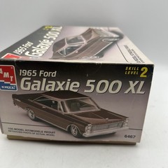 1965 Ford Galaxie 500 XL Plastic AMT 6467 Model Kit 1:25 Scale