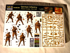 1/35 Master Box 4 German Infantry Western Europe ’44-’45 # 3584