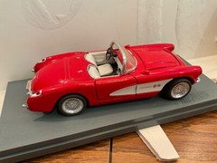 1957 Red White Chevrolet Corvette Convertible Diecast Model Car 1/24 SS7708 Vtg