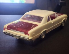 vintage monogram model car assembled