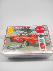 AMT Coca-Cola 1968 Chevy El Camino SS 1:25 Plastic Model Kit With Soapbox Car