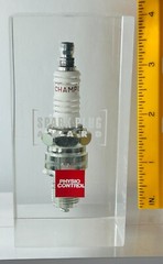 1962 FORD THUNDERBIRD T-BIRD 1/25 Dealer Promo+BONUS EmbeddedChampion Spark plug