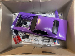 Revell Monogram 1971 Hemi Cuda Plymouth 1:24 Model Kit Skill 2