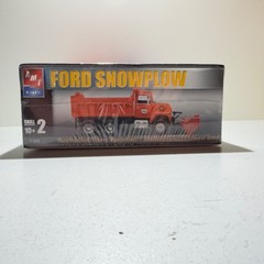 AMT Ertl #31820 1:25 Scale Ford Snowplow Truck Plastic Kit Sealed