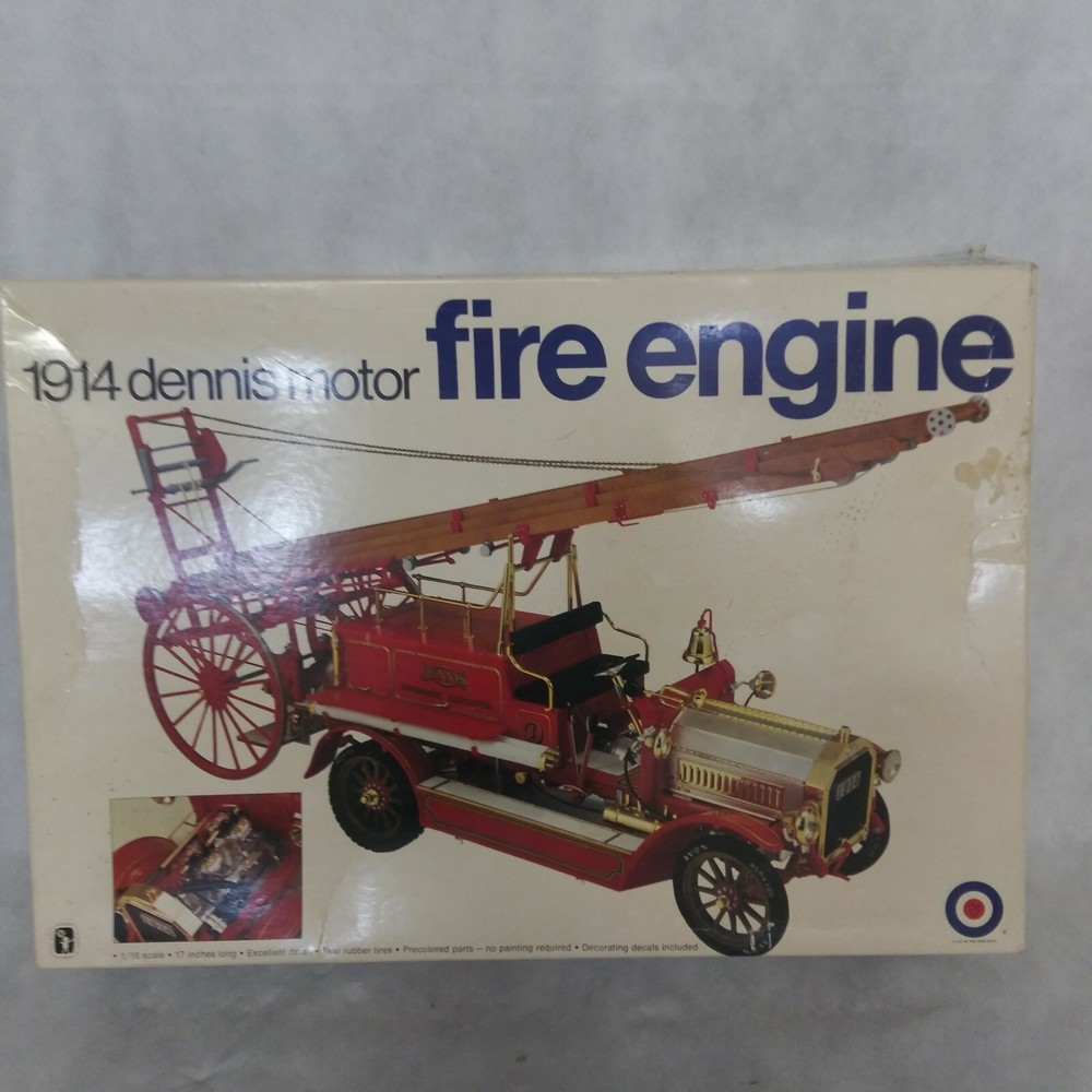 1914 Dennis Motor Fire Engine Large 1/16 Scale Entex # 8473 Partially Assembled