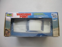 REVELL VANISHING POINT 1970 DODGE CHALLENGER R/T 1:25 DIECAST CAR MODEL ’70 NEW