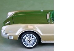 OLDS Oldsmobile Toronado Built Model Promo Classic Car Race Carousel Gold 442